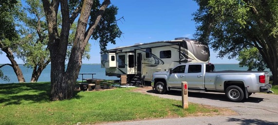 Dave and Chris' Jayco Northpoint on the lake